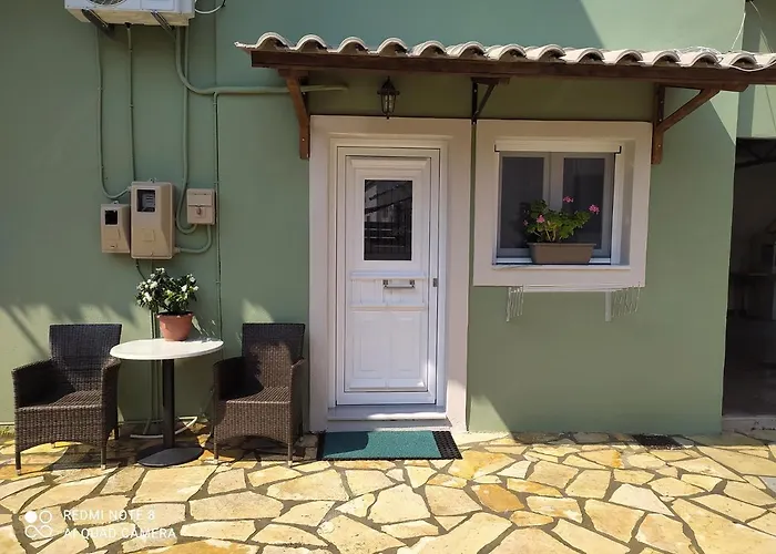 Golden Mile Studio-Apartment